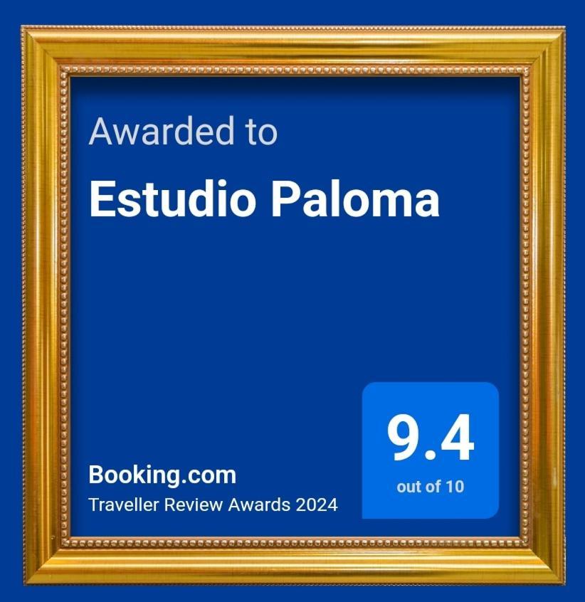 Estudio Paloma 레온 외부 사진
